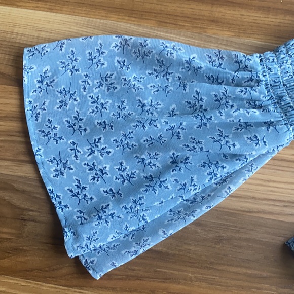 RD Style Off the Shoulder Smocked Floral Blouse M - Picture 5 of 5